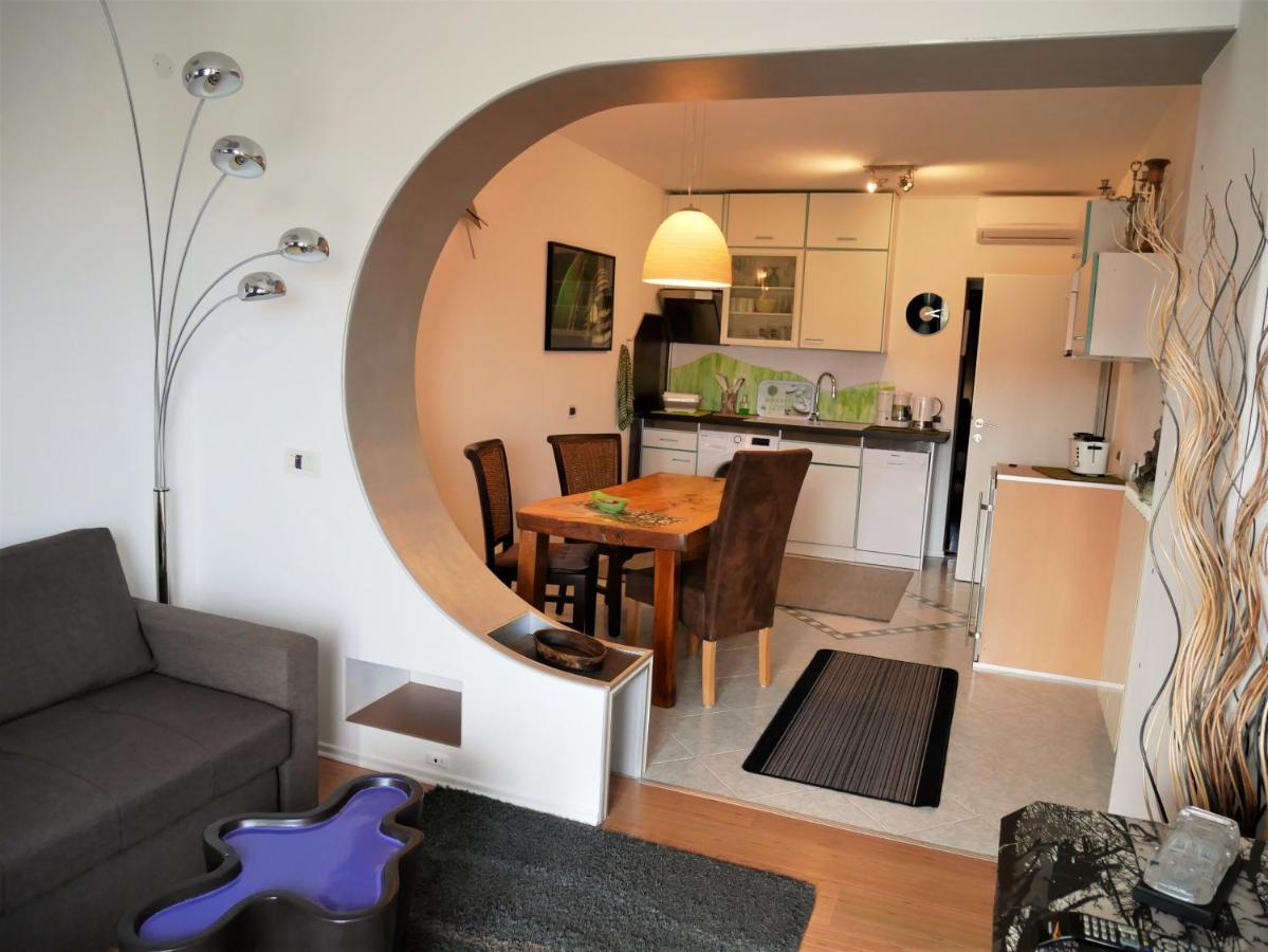 Pakua Apartments & Penthouse Ровінь Екстер'єр фото