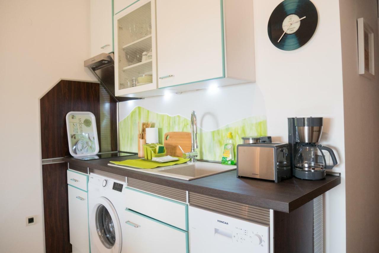 Pakua Apartments & Penthouse Ровінь Екстер'єр фото